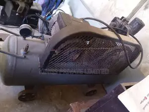 I.H.S. / IWATA Air Compressor SU-07NBP – Japan Made 1HP 80L Tank