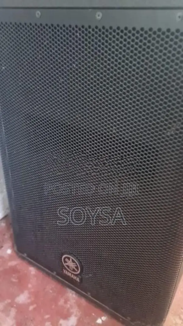 Powered Subwoofer Yamaha Dxs12