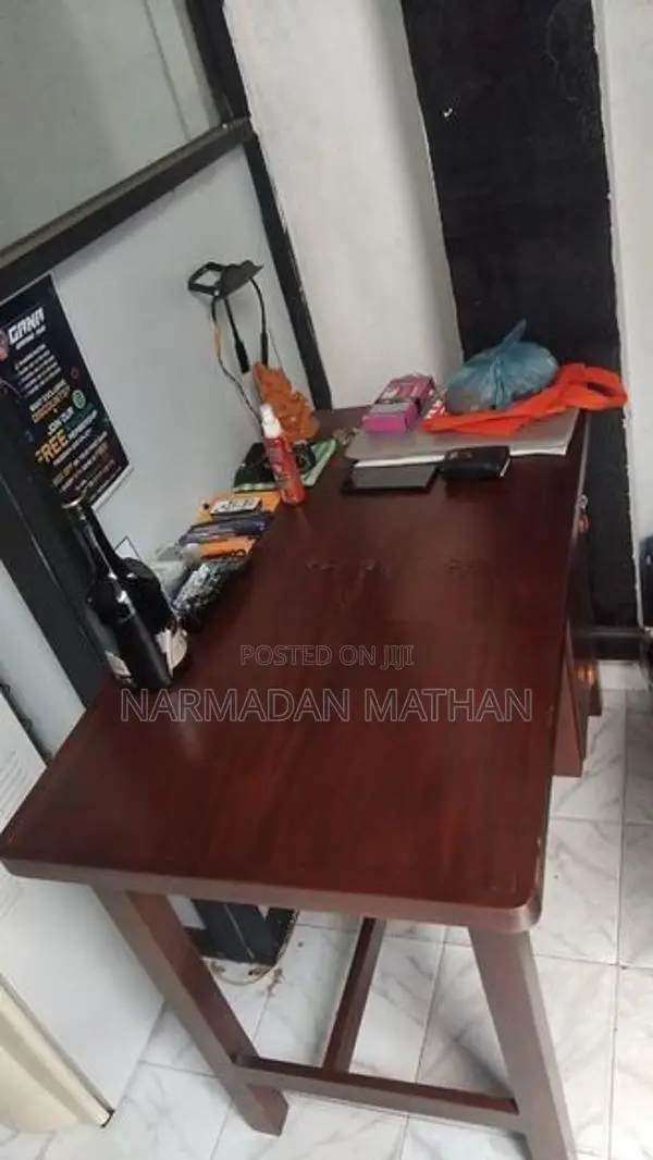 Cashier Table