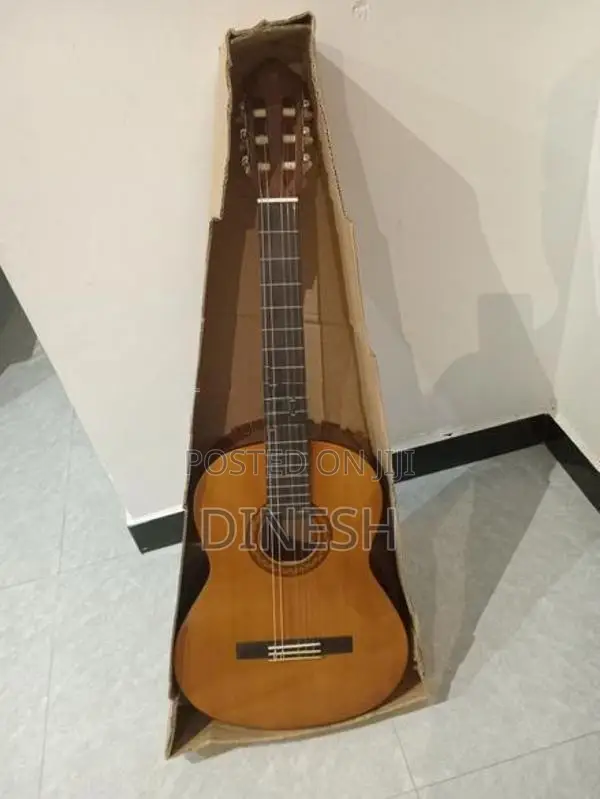 Yamaha C40 Guitar