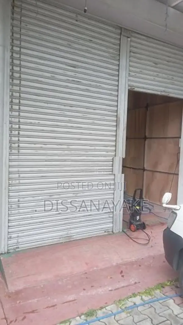 Rolling Door