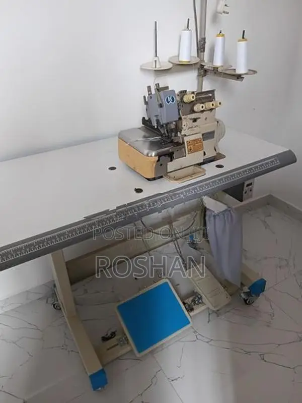 4 Thread Overlock Machine