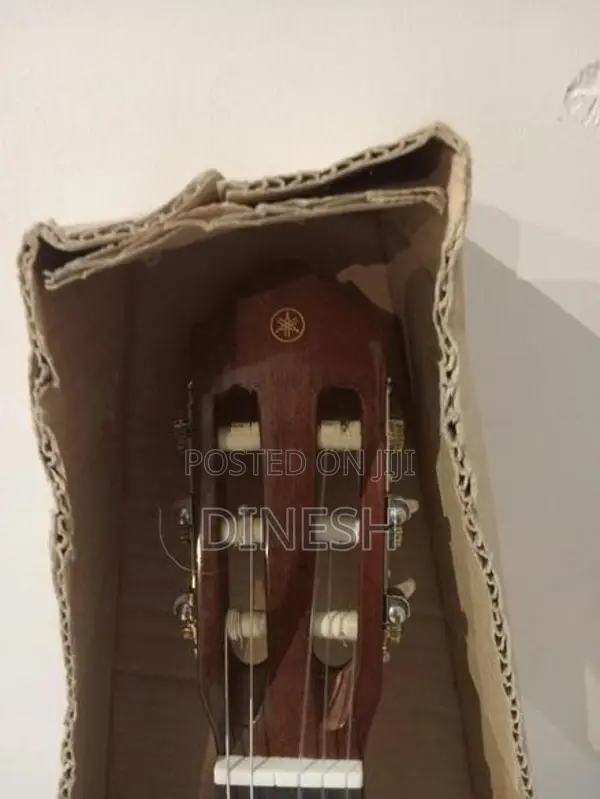Yamaha C40 Guitar