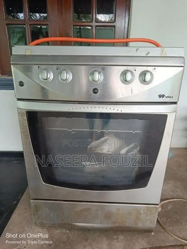 Gas Oven with 4 Burners
