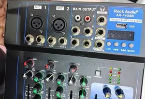 4-Channel Compact Audio Mixing Console