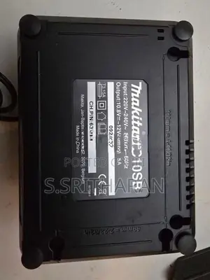 Makita Charger 12V