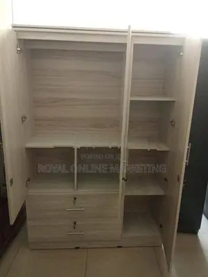 3 Door Wardrobe (K-27)
