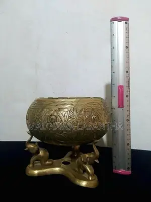 Old brass item "SINHALA ALIPATHARAYA"