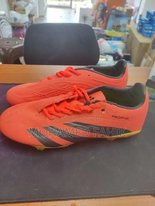 football boots ( predator ) 40-45 sizes