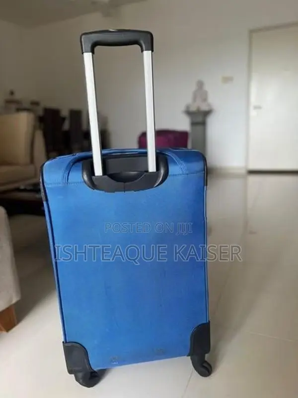 Espiral Medium Softshell Fabric Luggage Bag (Blue)