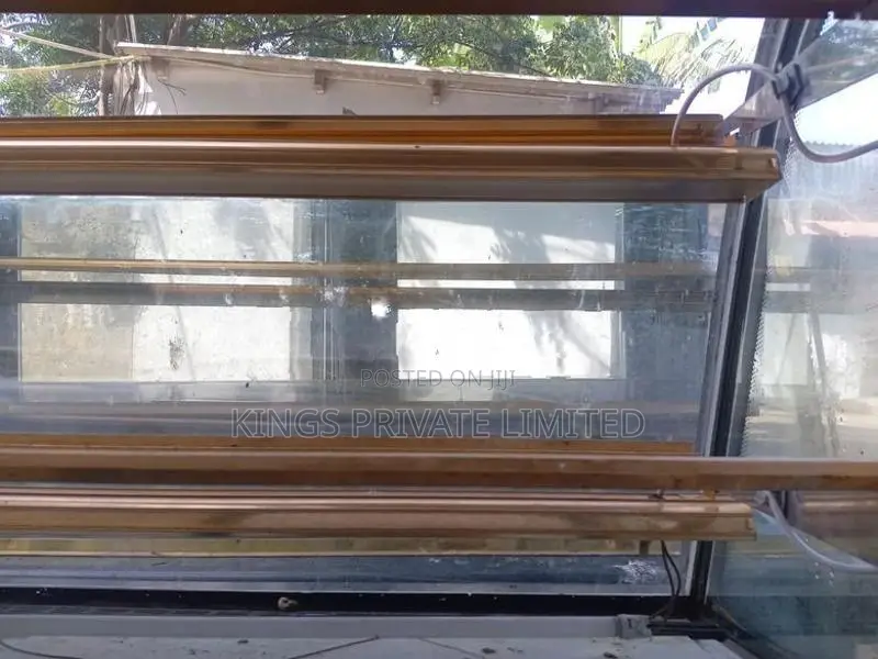 Commercial Cake Display Showcase Refrigerator – 420L