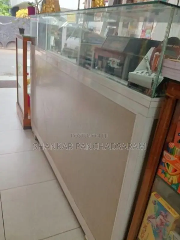 Cashier Table