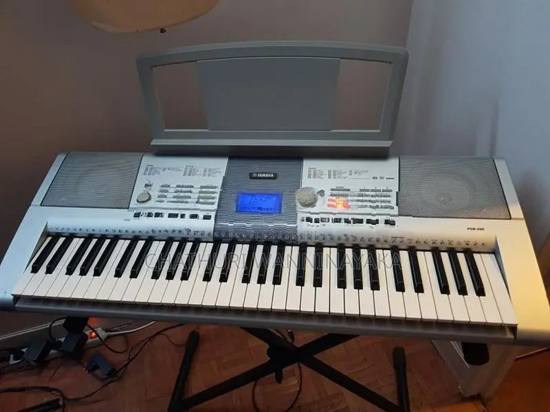 Yamaha PSR-295 Portatone 61-Key Musical Keyboard