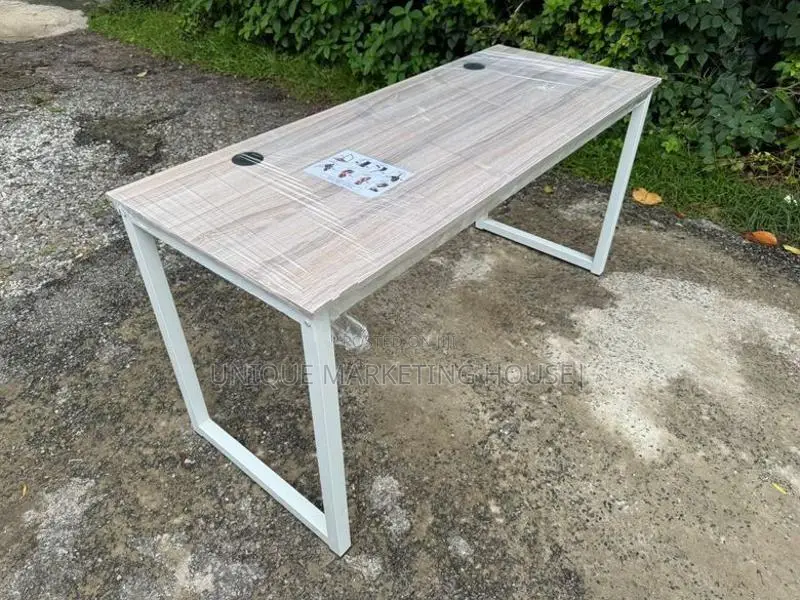 Modern 5x2 Smart Structure Table