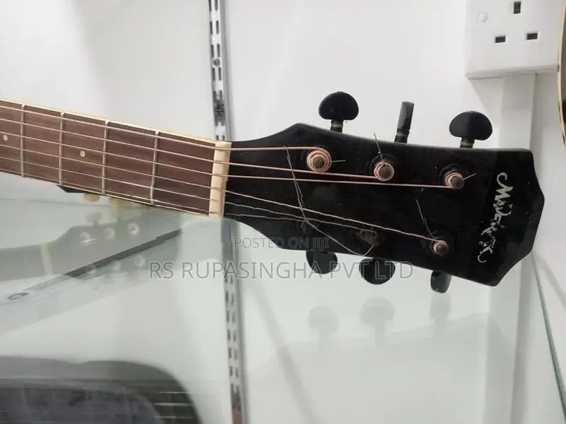 Box Guitar