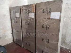New Steel Unit 8 Locker Set (Ee10)