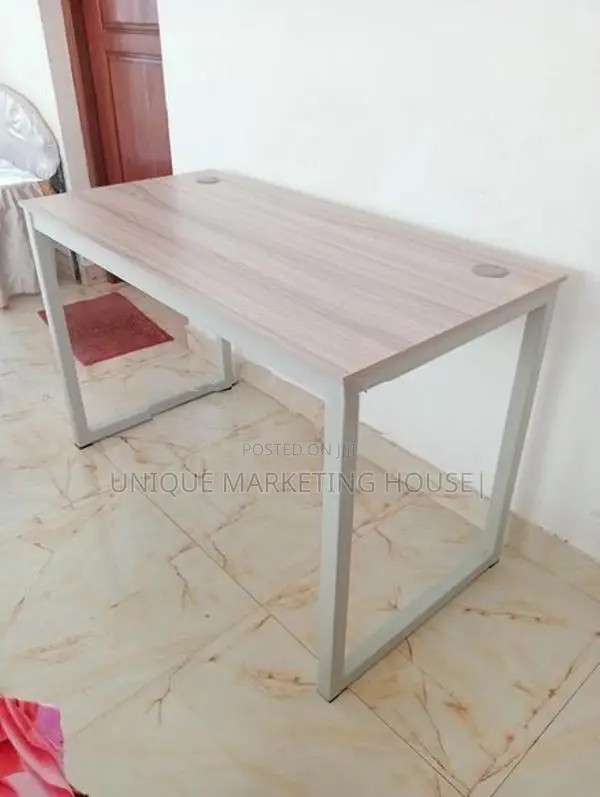 Modern 5x2 Smart Structure Table