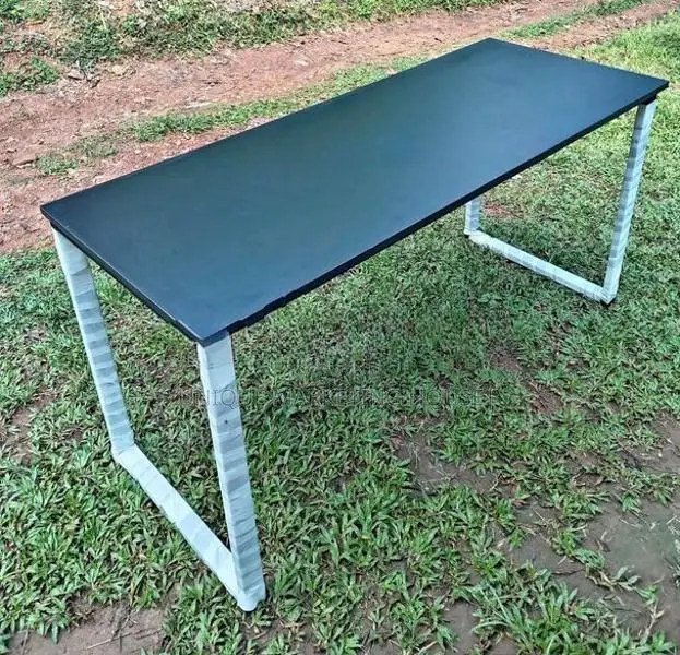 Modern 5x2 Smart Structure Table