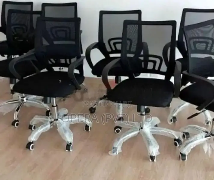Modern Office Table with Chairs