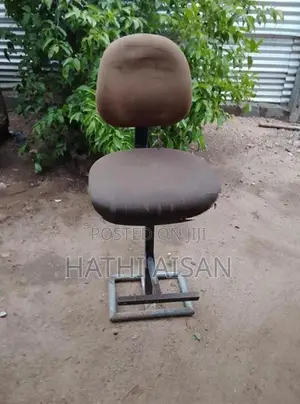 Cashier Chair