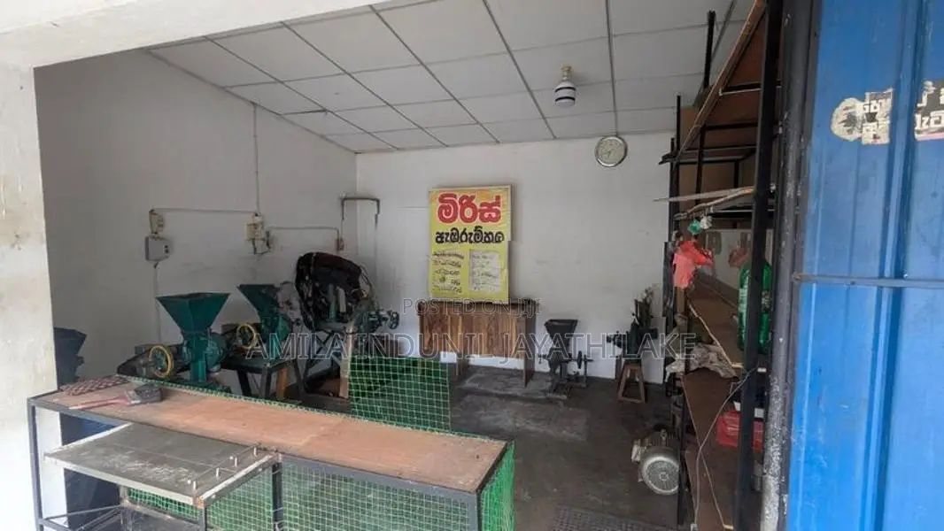 Chilli Grinding Mill Machine