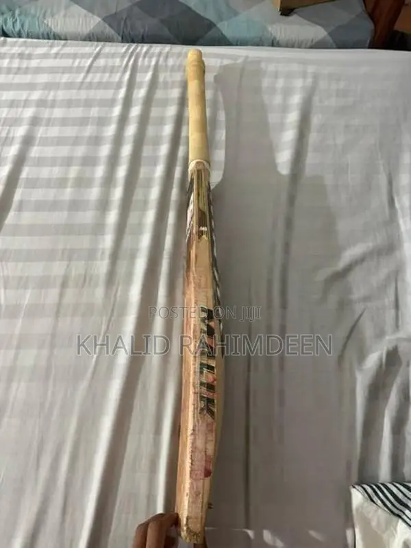 MB Malik Gold Platinum Edition Cricket Bat