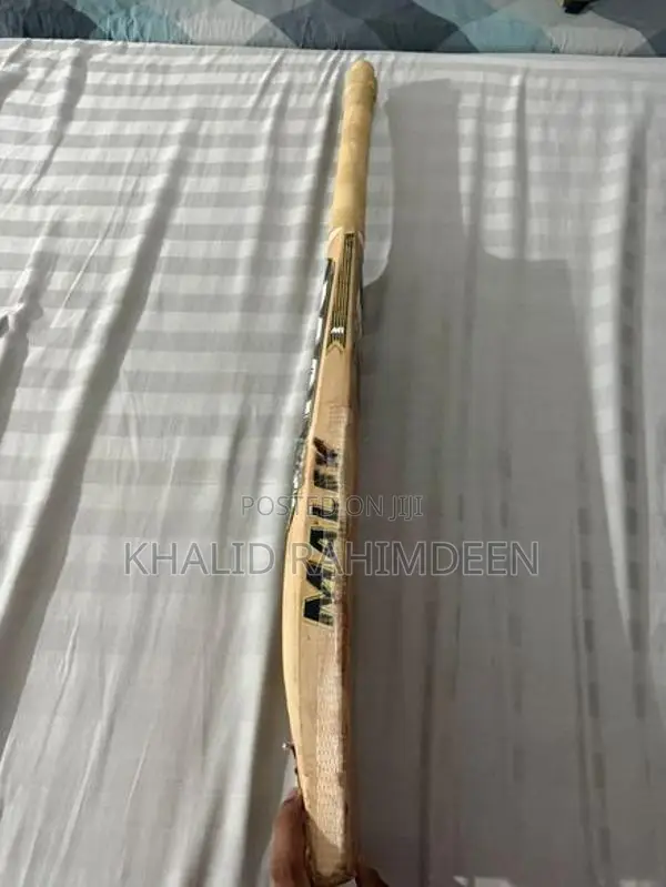 MB Malik Gold Platinum Edition Cricket Bat