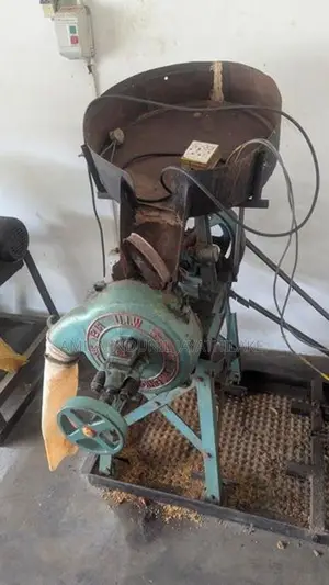 Chilli Grinding Mill Machine