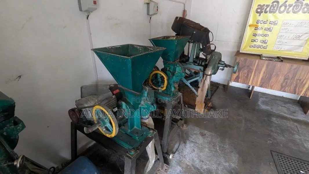 Chilli Grinding Mill Machine