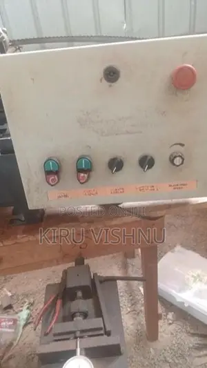 Band Saw Machine