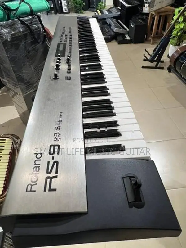 Roland Rs-9 Keyboard Workstation