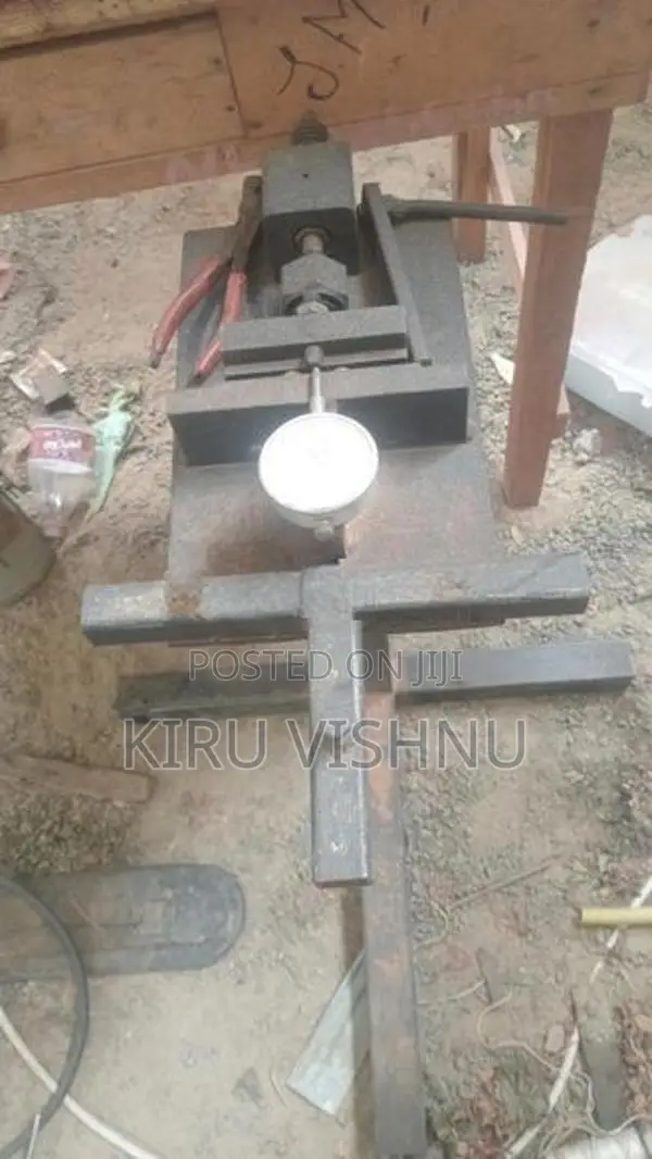 Band Saw Machine