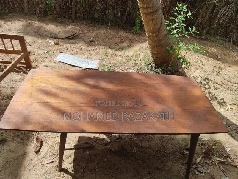 MUTHURAI WOODEN TABLE –