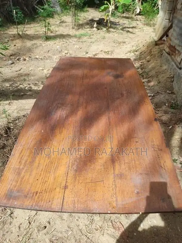 MUTHURAI WOODEN TABLE –