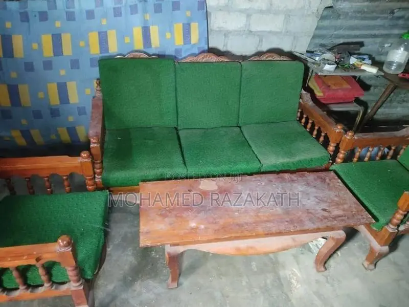 MUDHURAI WOODEN SOFA
