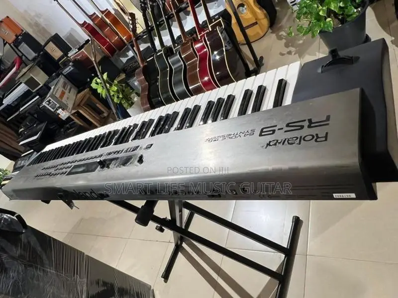 Roland Rs-9 Keyboard Workstation