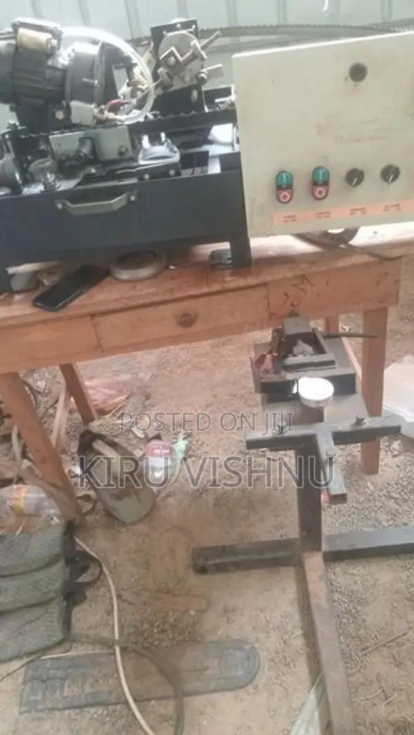 Band Saw Machine