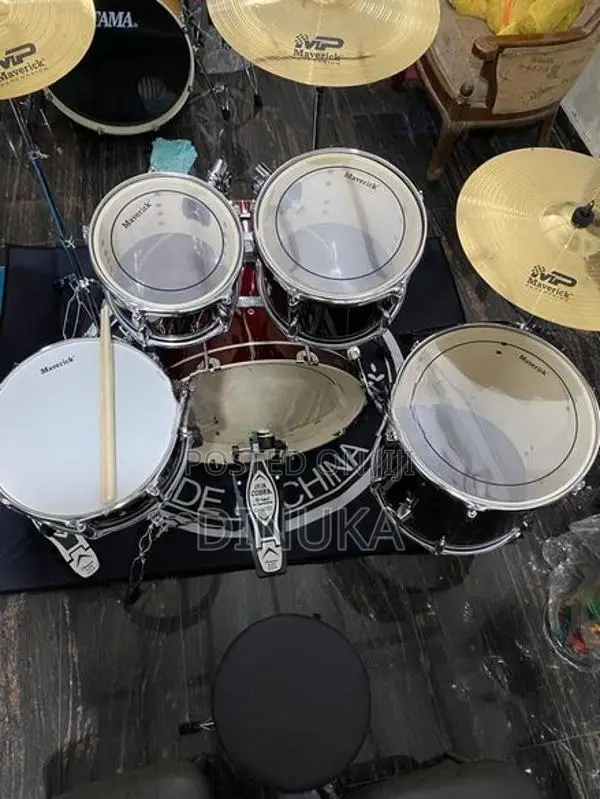 ACOUSTIC DRUM SET