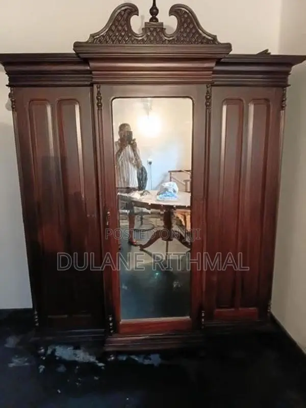 Antique Nadun Almari