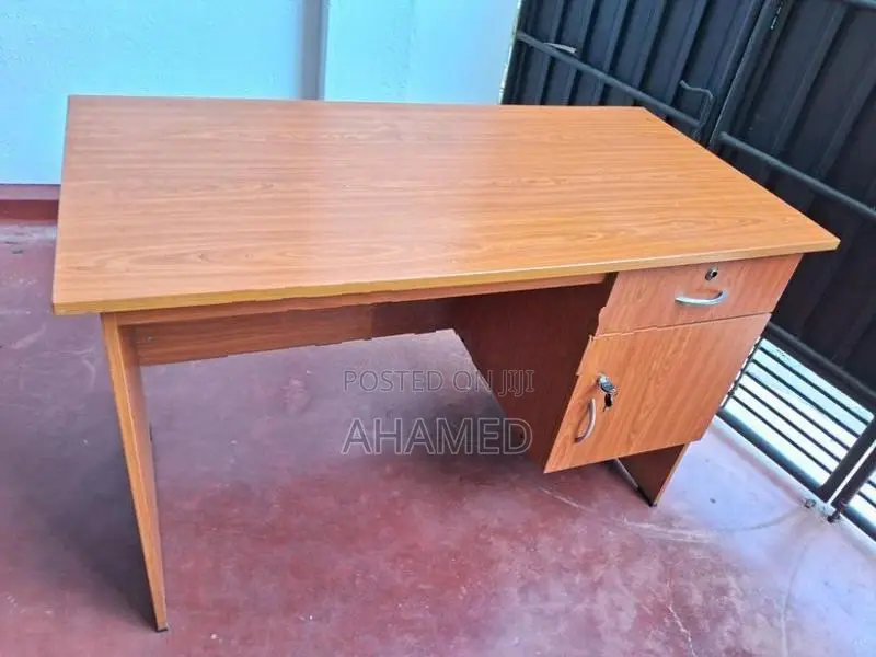 Office Table 2 by 4 Feet
