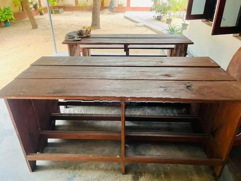 Class Benches with Tables