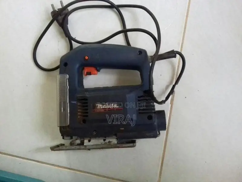 elecric saw