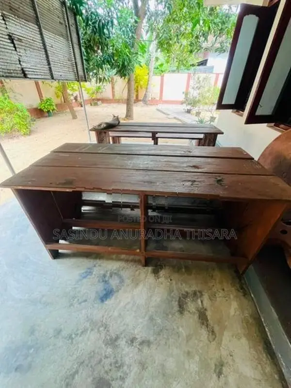 Class Benches with Tables
