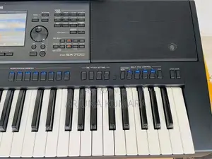 Yamaha Psr SX700 Keyboard