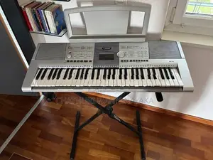 Yamaha PSR-295 Portatone 61-Key Musical Keyboard