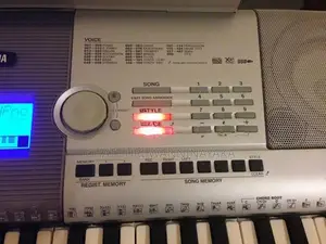 Yamaha PSR-295 Portatone 61-Key Musical Keyboard