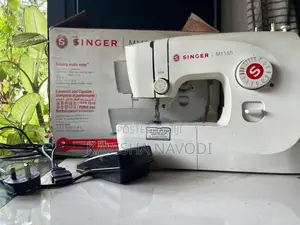 Singer Portable Sawing Machine (M1155)