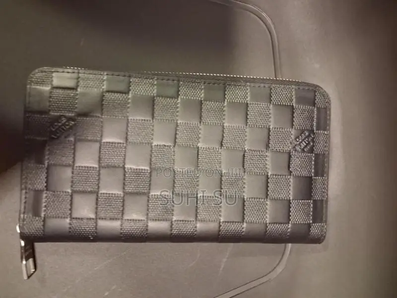 Louis Vuitton Style Zip Around Long Wallet