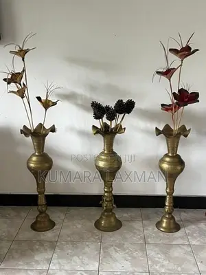 Antique Piththala Mal Vase