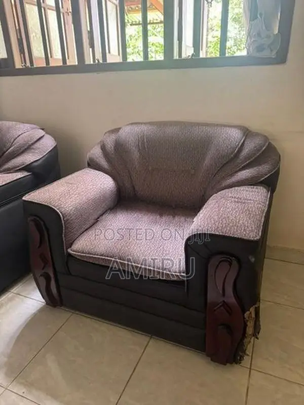Damro Sofa Set